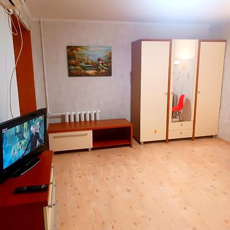 Appartamento 2Кімнатна В Центрі Госпіталь Вокзал Мечнікова Все Поруч Dnipro Esterno foto